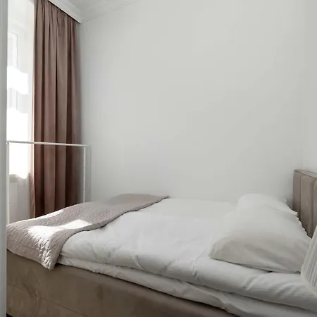 Komfortowy Blisko Kolejkowa We Wrocławiu By Renters Apartament